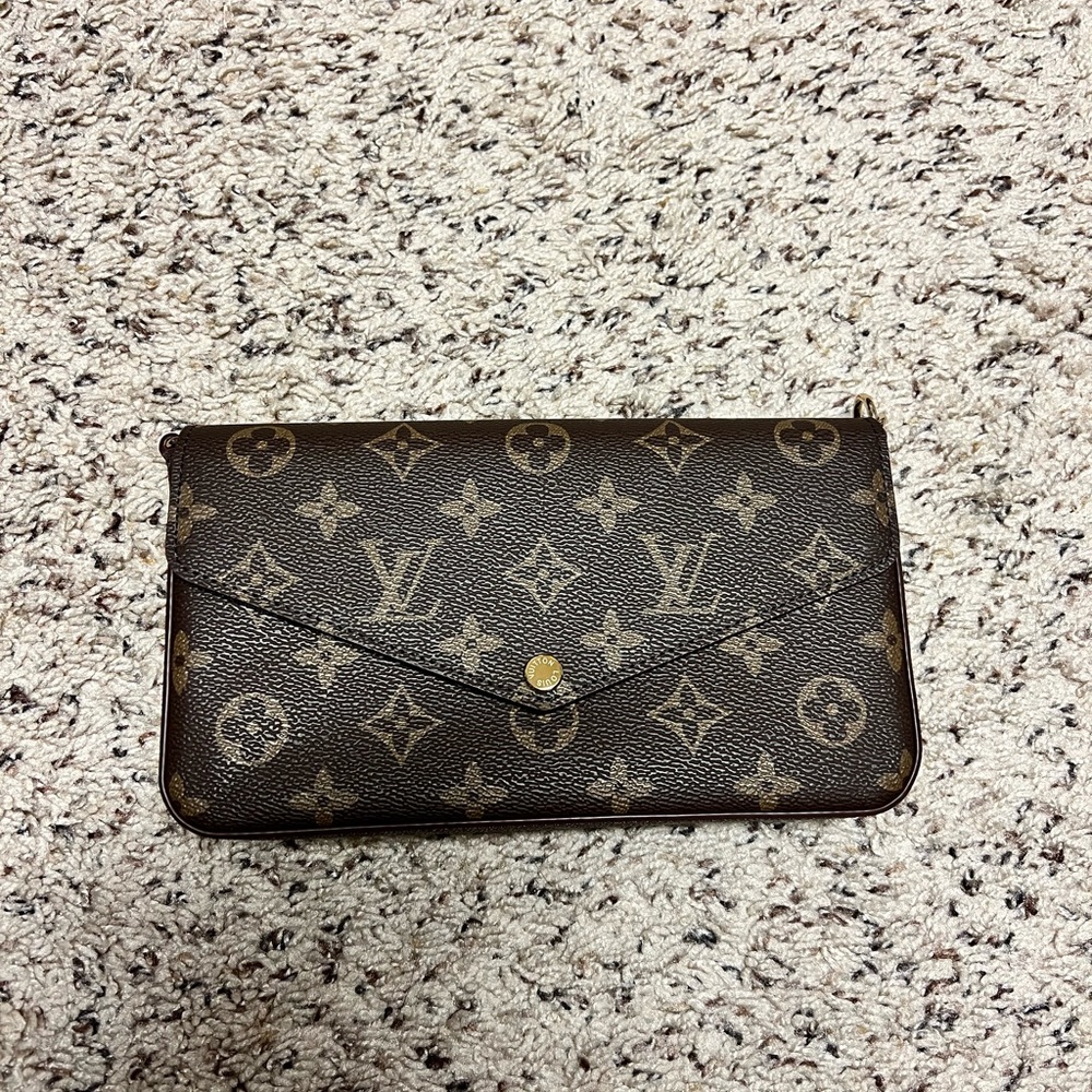 Felicie Pochette monogram inspired